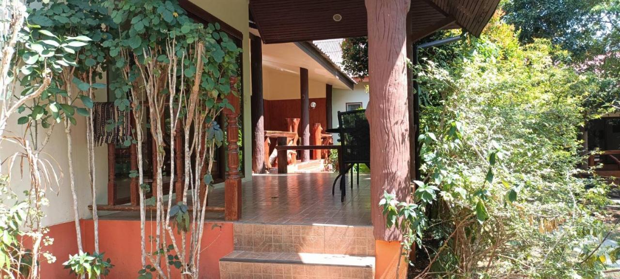 Baan Suan Villas Resort Ban Suan  Exterior foto